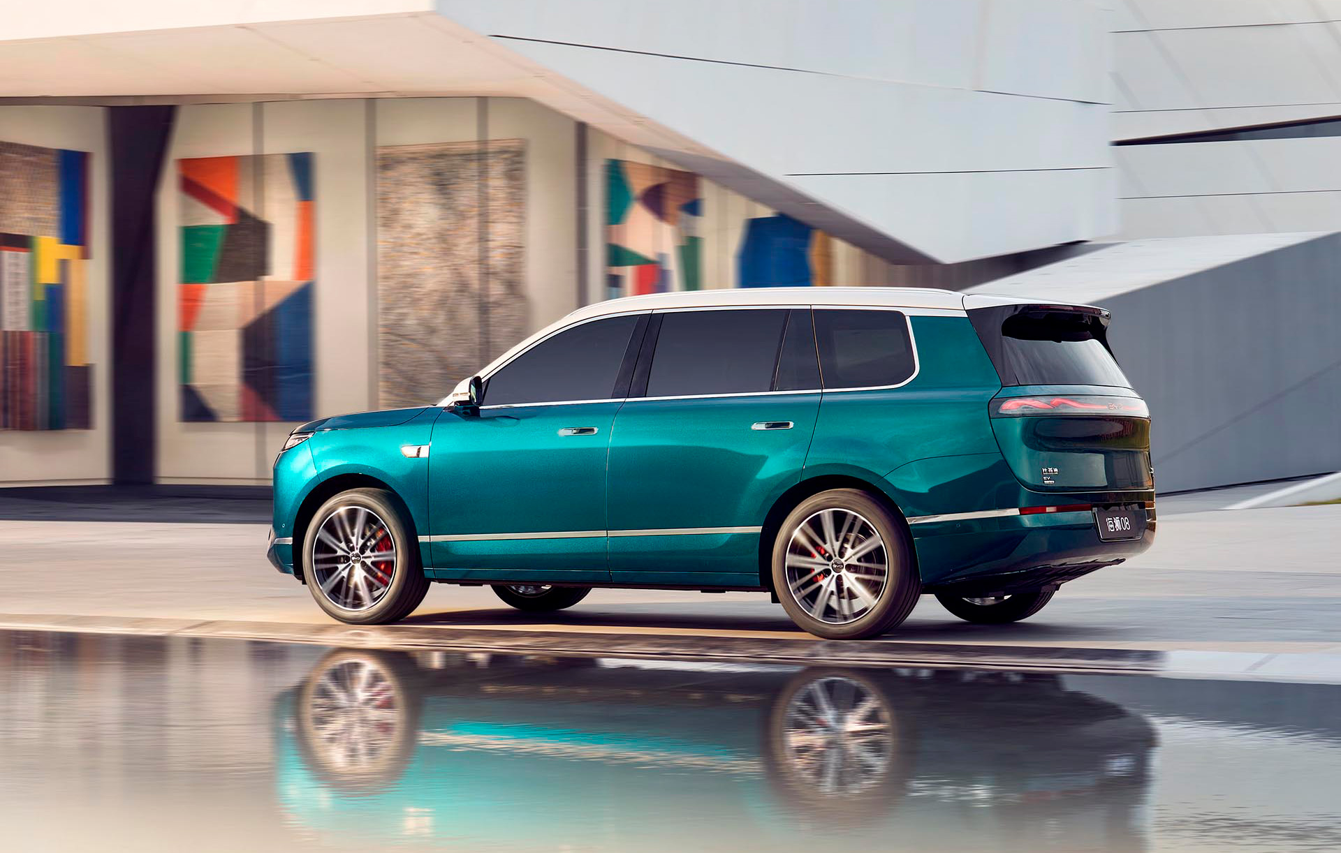 Гибридный автомобиль BYD Sea Lion 08 DM-i